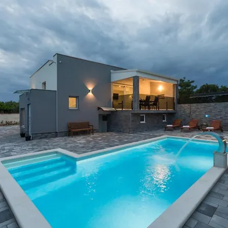 Villa Adria *